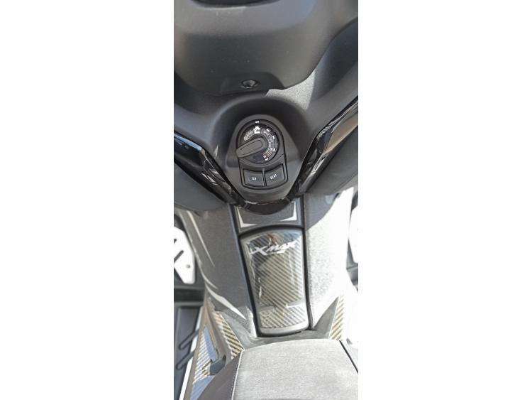 YAMAHA XMAX 300 Tech Max