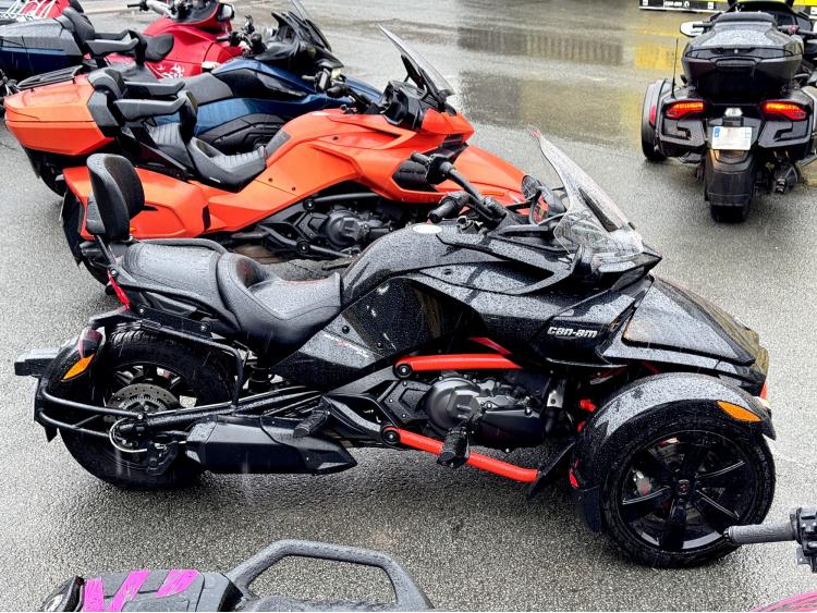 CAN-AM SPYDER F3 1330 VALISES f3s can am ryker 900 canam