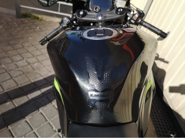 KAWASAKI ZX-6R 636