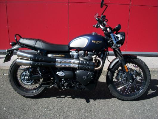 TRIUMPH STREET SCRAMBLER  900