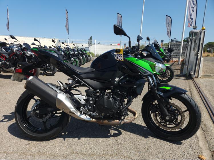 KAWASAKI Z400