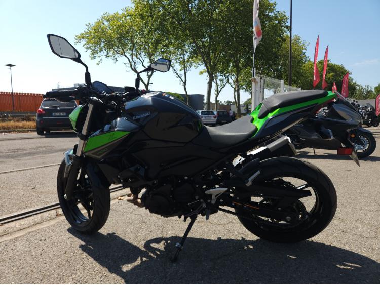 KAWASAKI Z400