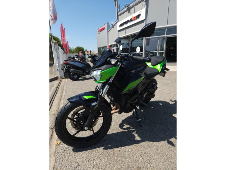 KAWASAKI Z400