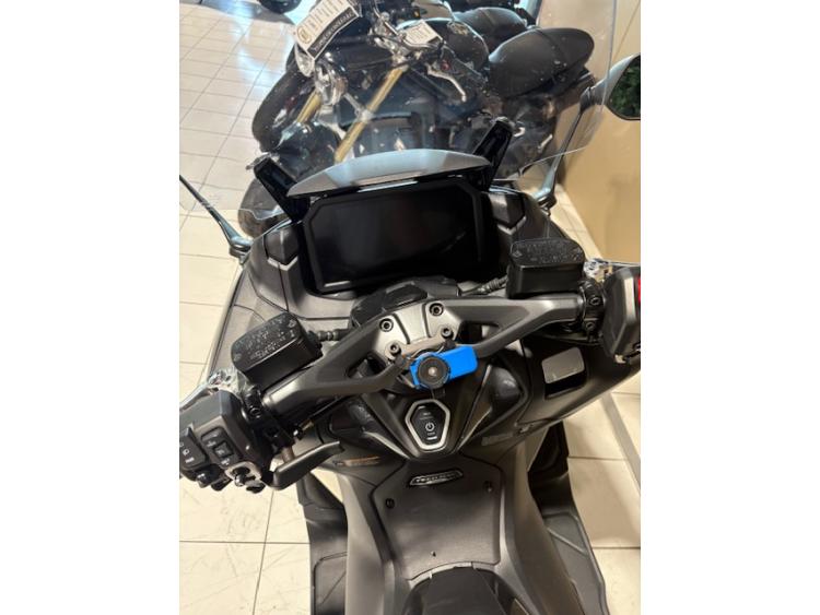 YAMAHA XP T-MAX 560 TECH MAX