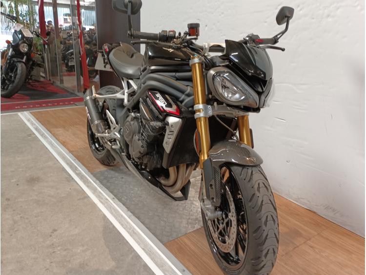 TRIUMPH 1200 SPEED TRIPLE RS