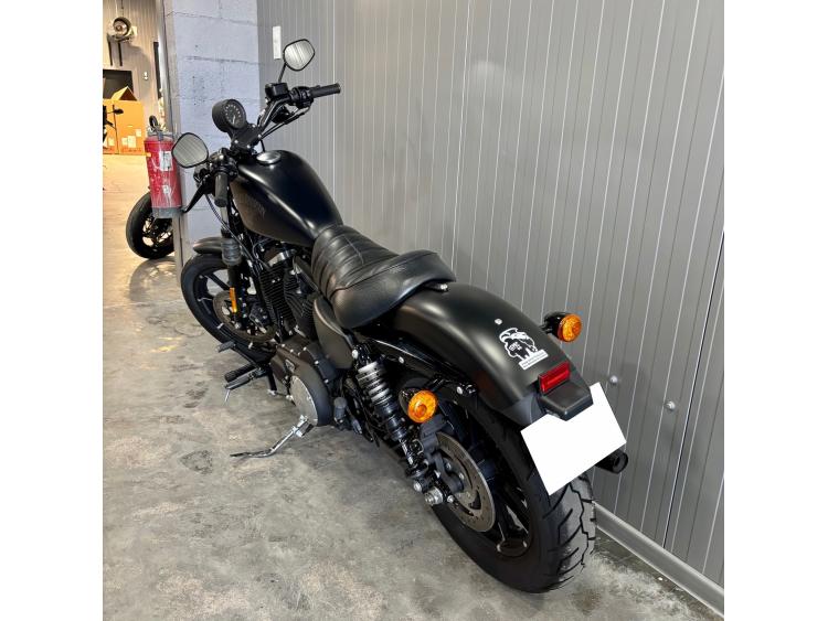 HARLEY-DAVIDSON SPORTSTER IRON 883