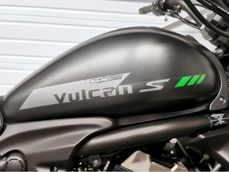 KAWASAKI VULCAN 650 S - 1ERE MAIN - ABS - 650S