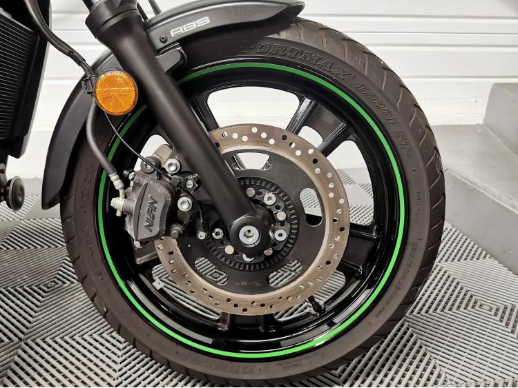 KAWASAKI VULCAN 650 S - 1ERE MAIN - ABS - 650S