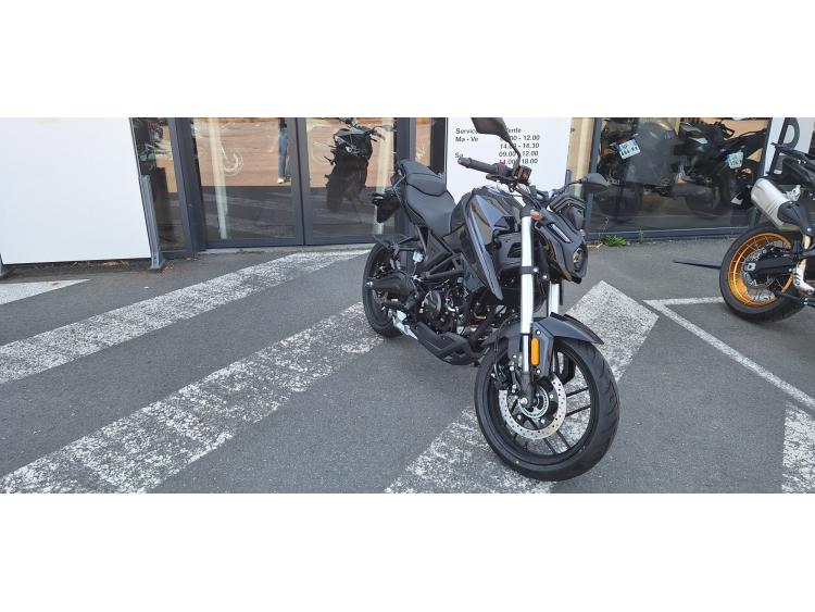 VOGE R 125