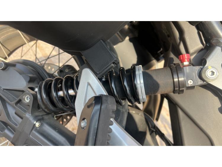 MOTO GUZZI V85 TT TRAVEL PACK 850