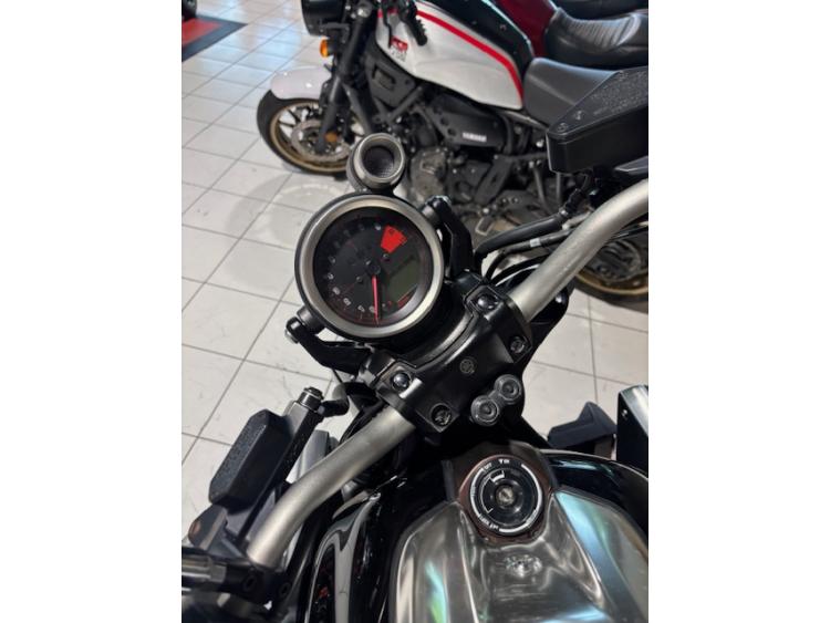 YAMAHA V-MAX 1700