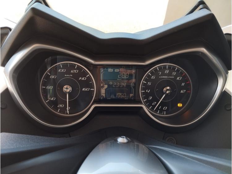 YAMAHA X-MAX 125 TECH MAX