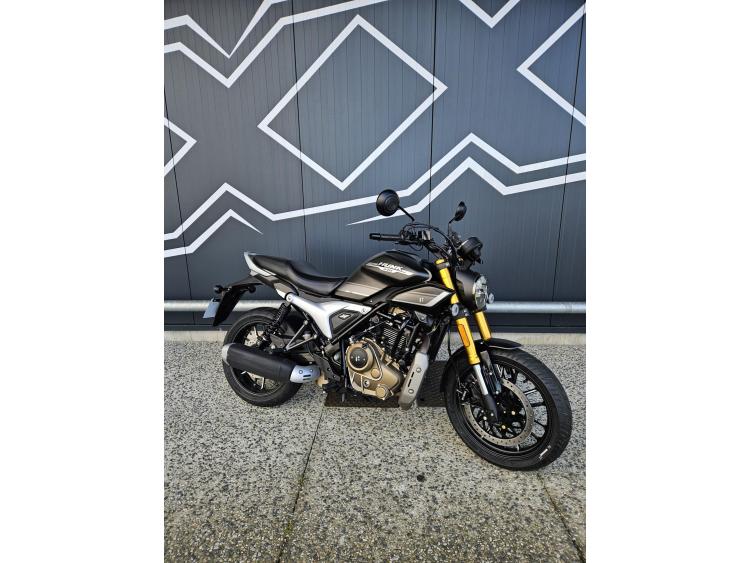 HERO 440 HUNK Dispo Noir ou Bleu 