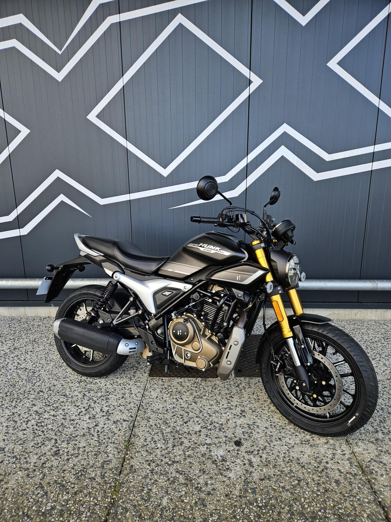 HERO MOTO CORP 440 HUNK