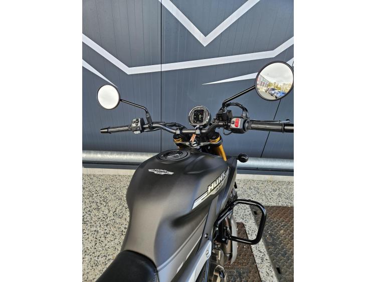 HERO 440 HUNK Dispo Noir ou Bleu 