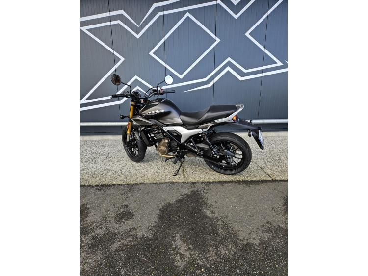 HERO 440 HUNK Dispo Noir ou Bleu 