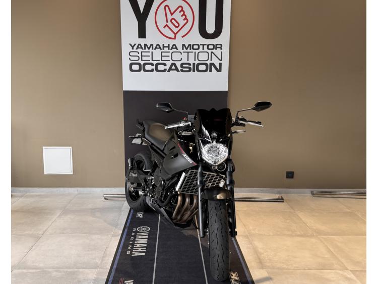 YAMAHA XJ6-N