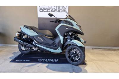 YAMAHA TRICITY 300