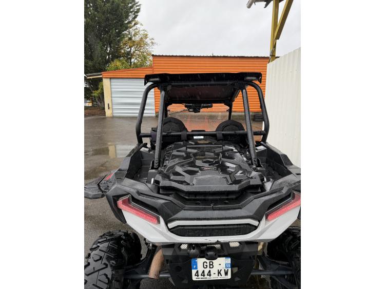 POLARIS RZR XP 1000