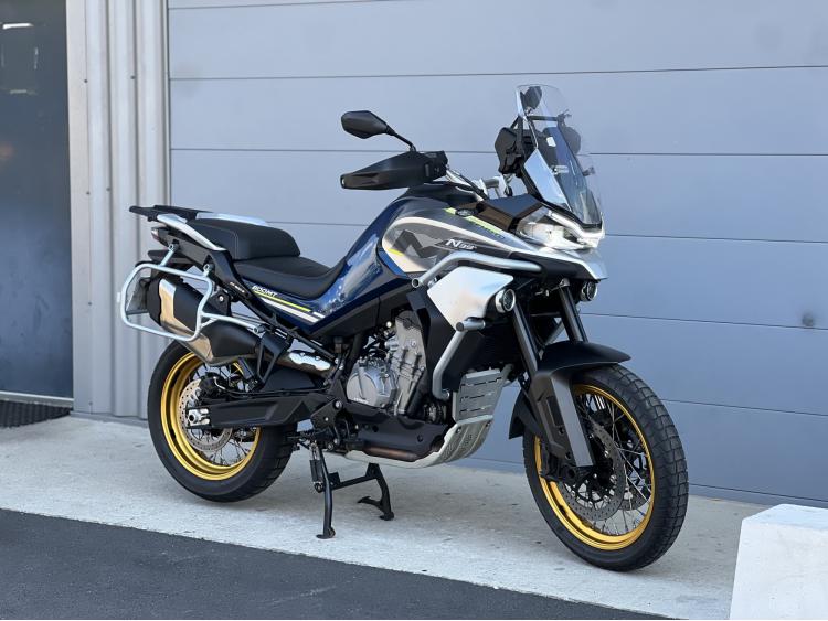 CF MOTO MT 800