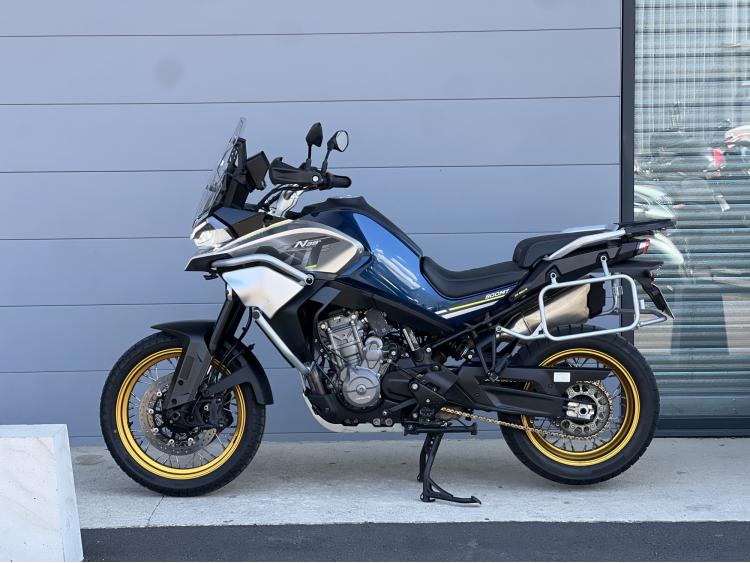 CF MOTO MT 800