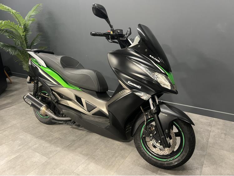 KAWASAKI J300 (A partir de 44€/mois)