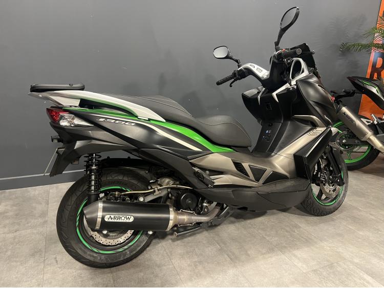 KAWASAKI J300 (A partir de 44€/mois)