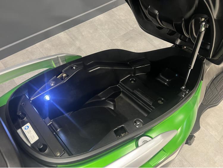 KAWASAKI J300 (A partir de 44€/mois)