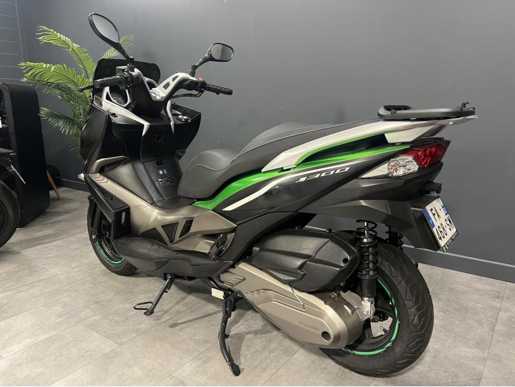 KAWASAKI J300 (A partir de 44€/mois)