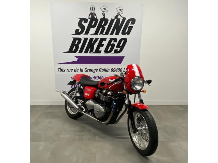 TRIUMPH THRUXTON 900