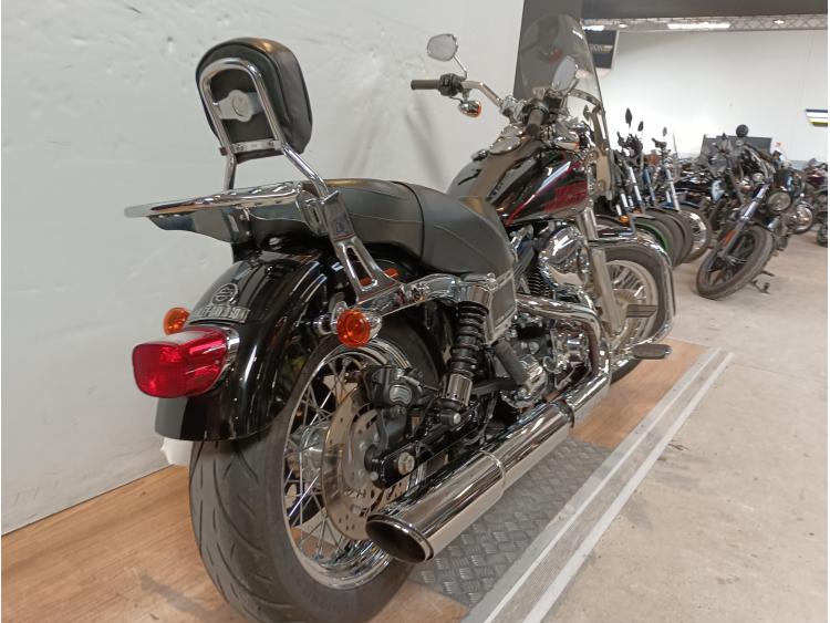 HARLEY-DAVIDSON DYNA LOW RIDER 1690