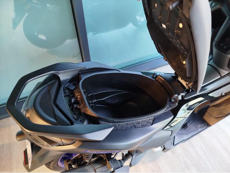 YAMAHA NMAX 125