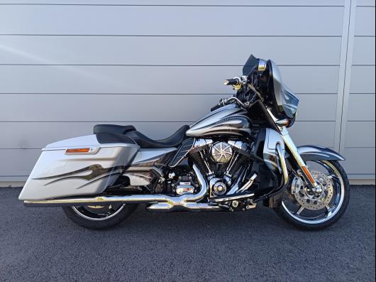 HARLEY-DAVIDSON TOURING STREET GLIDE 1800 CVO