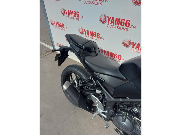 YAMAHA MT-03