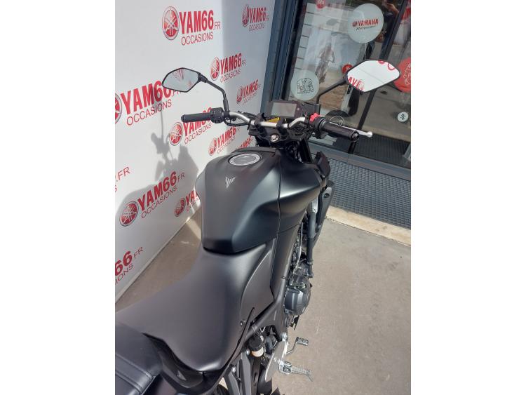YAMAHA MT-03