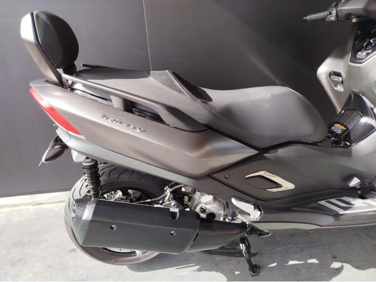 YAMAHA TRICITY 300 + ACCESSOIRES