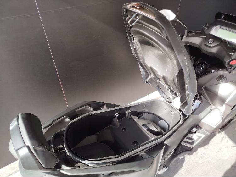 YAMAHA TRICITY 300 + ACCESSOIRES