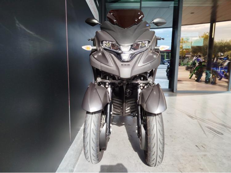 YAMAHA TRICITY 300 + ACCESSOIRES