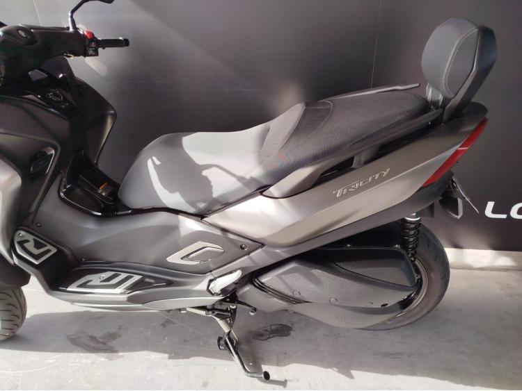 YAMAHA TRICITY 300 + ACCESSOIRES