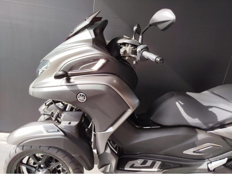 YAMAHA TRICITY 300 + ACCESSOIRES