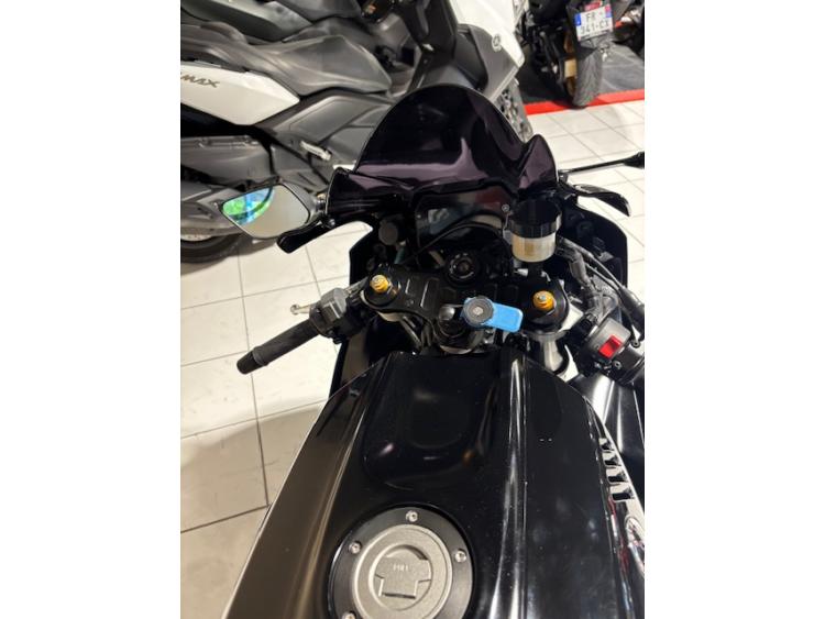 YAMAHA YZF-R7