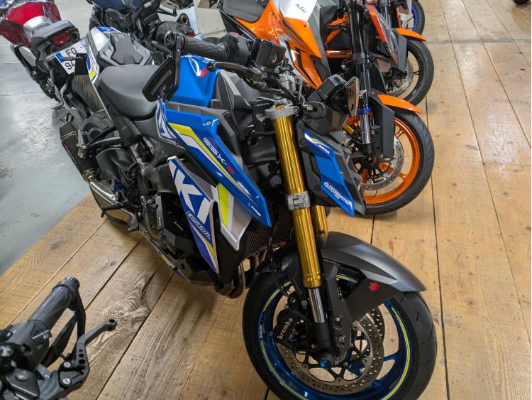 SUZUKI GSX-S 1000