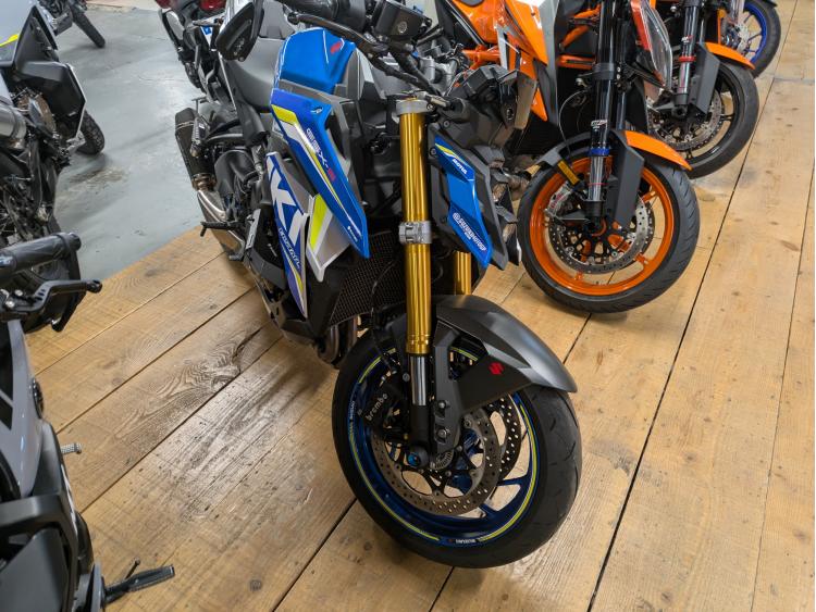 SUZUKI GSX-S 1000