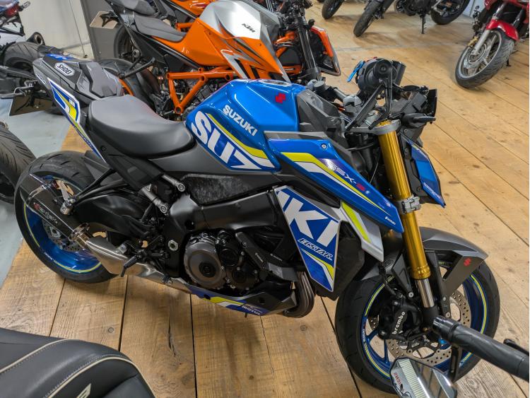 SUZUKI GSX-S 1000