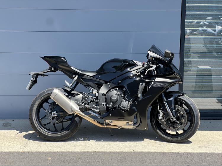 YAMAHA R1 / YZF 1000