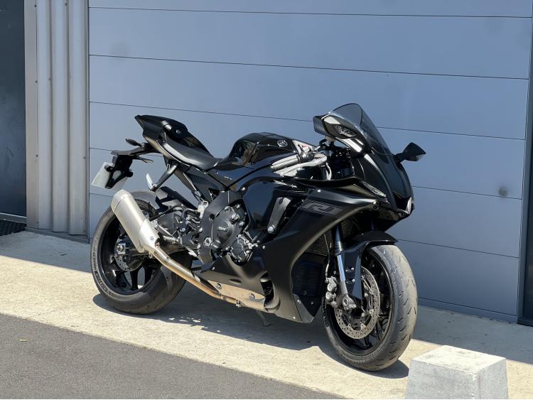 YAMAHA R1 / YZF 1000