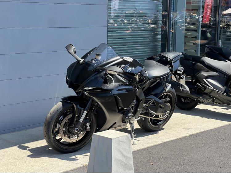 YAMAHA R1 / YZF 1000