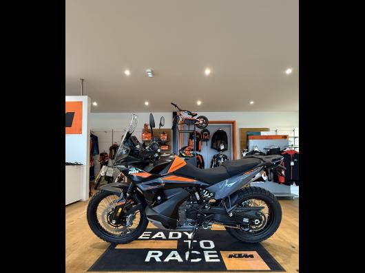 KTM 890 ADVENTURE