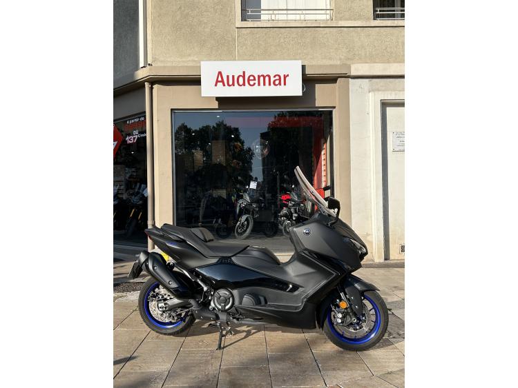 YAMAHA XP T-MAX 560