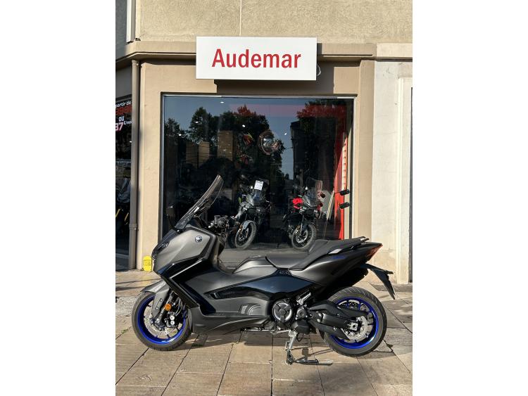 YAMAHA XP T-MAX 560